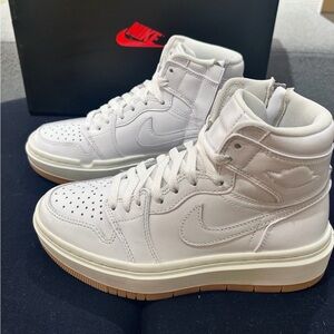 ✨Host pick✨Nike Air Jordan 1 Elevate White Leather High-Tops (No Box )
